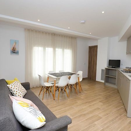 Apartaments Agneta- Timo Cambrils Bagian luar foto